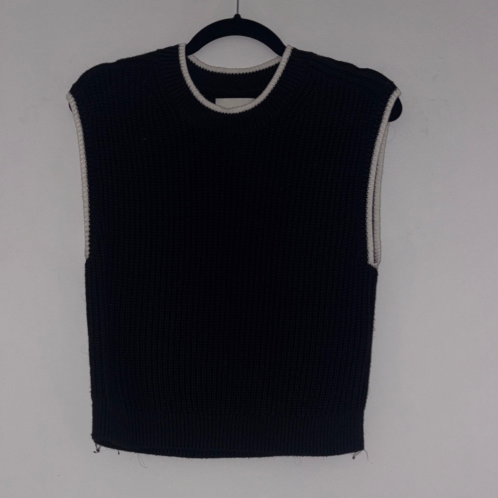 Abercrombie & Fitch Black Crewneck Sweater